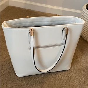 White structured shoulder bag